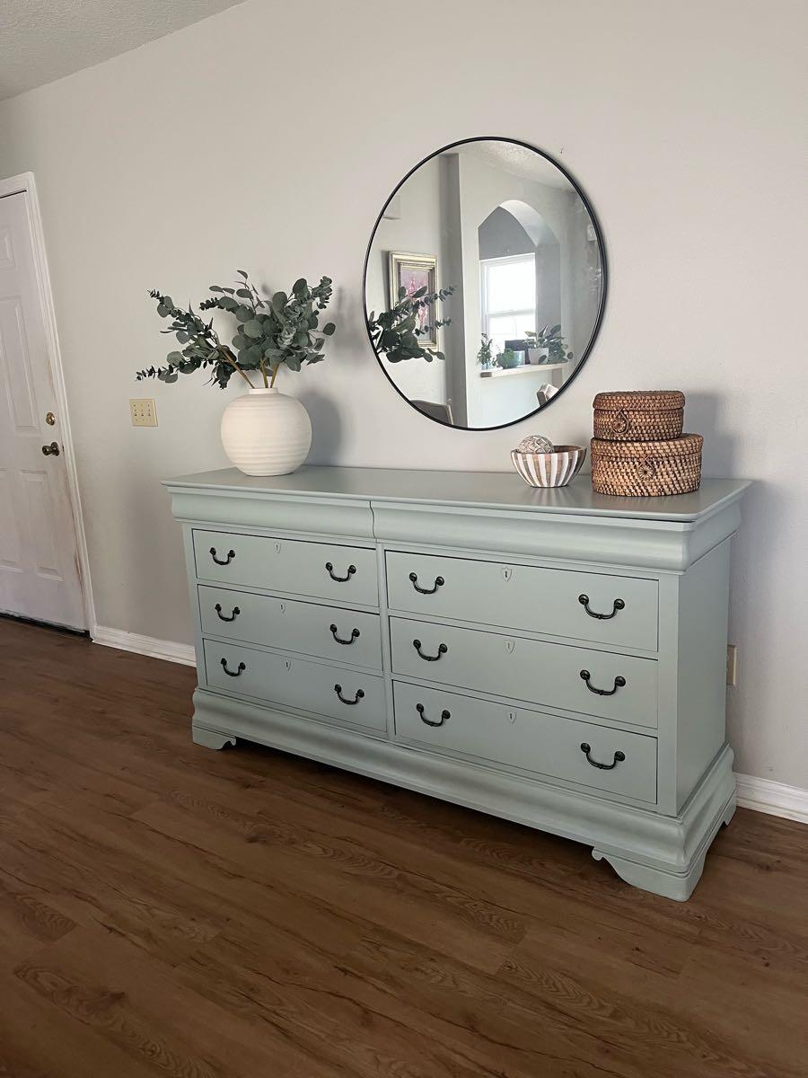 Broyhill Solid Wood Dresser Coastal Cottage-Seafoam Green For $255 In Lady  Lake, FL | For Sale & Free  Nextdoor
