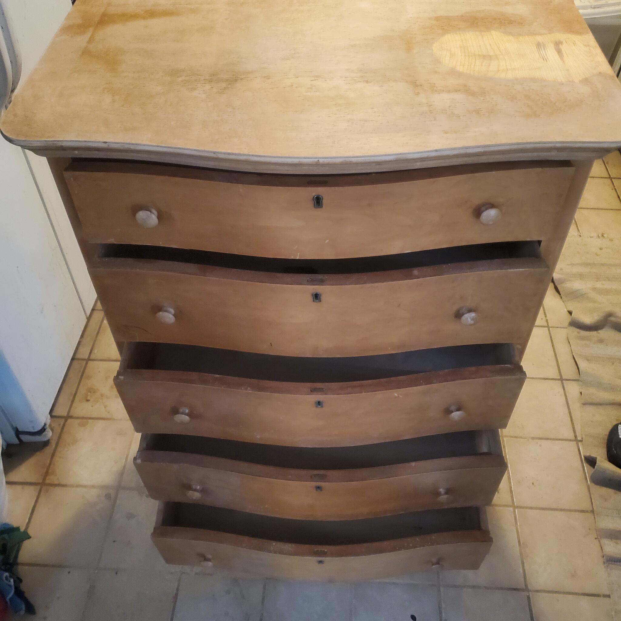 Antique curved dresser for 280 in Albuquerque, NM For Sale & Free