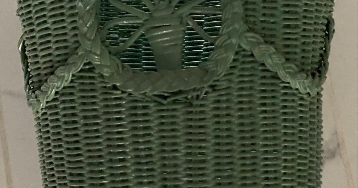 Sage Green Wicker Trashcan for 10 in La Quinta, CA For Sale & Free