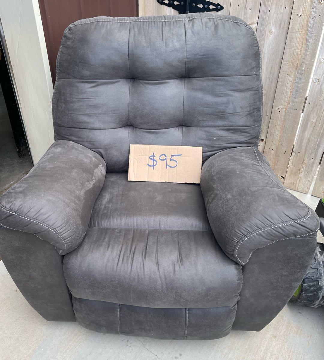 Greyish Green recliner for 95 in Amarillo, TX For Sale & Free — Nextdoor