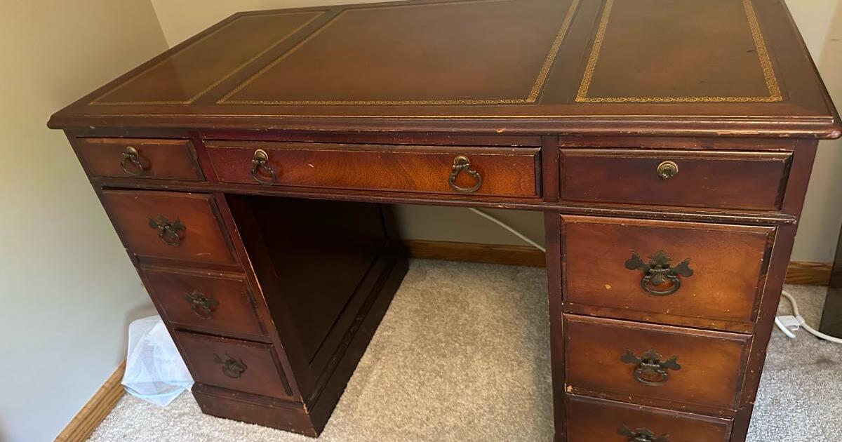 Sligh Lowry Leather Top Antique Desk for Free in Northfield, OH For