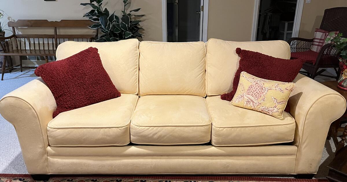 Moving Sale Patrician Woods Villas 1110 & 11. for Free in Leawood