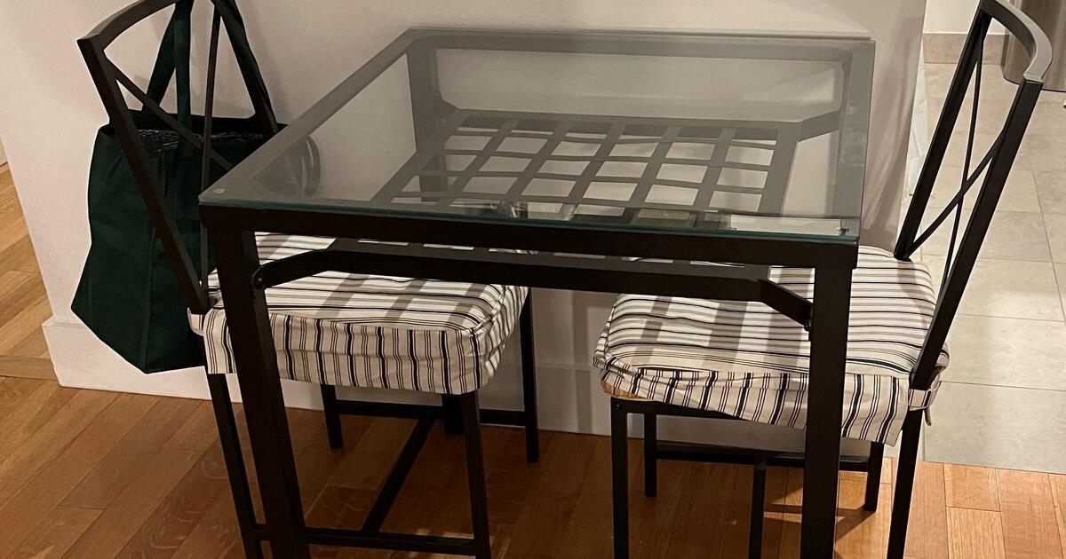 Dining Table and 2 chairs for 75 in Hoboken, NJ Finds — Nextdoor