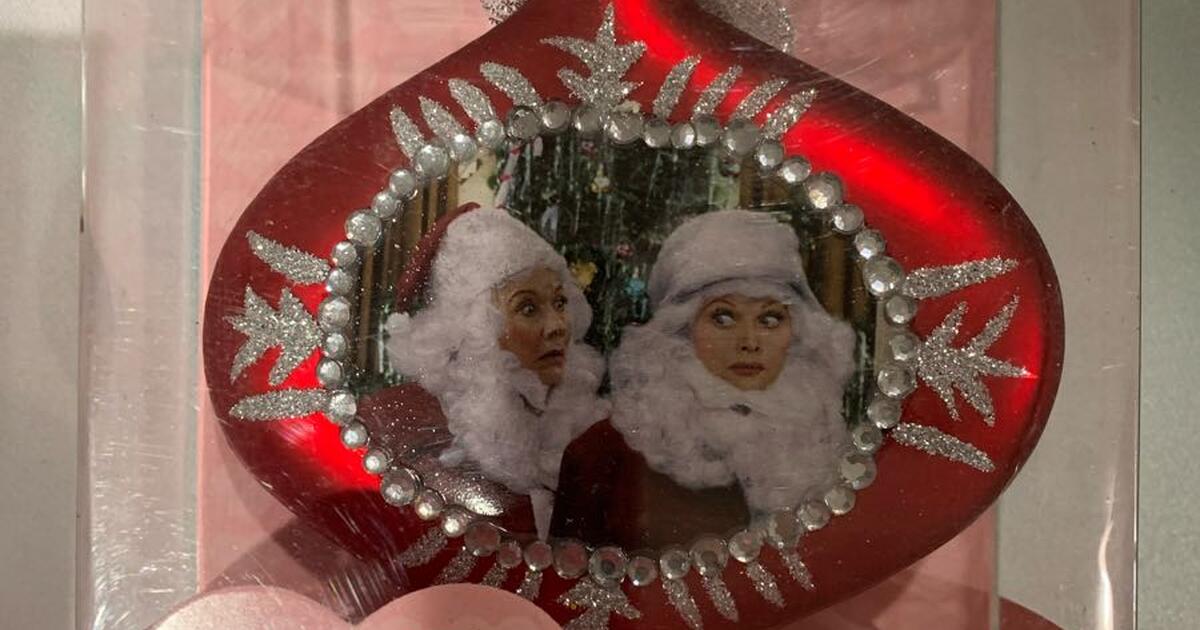 I love lucy christmas ornament lucy and ethel the christmas show for