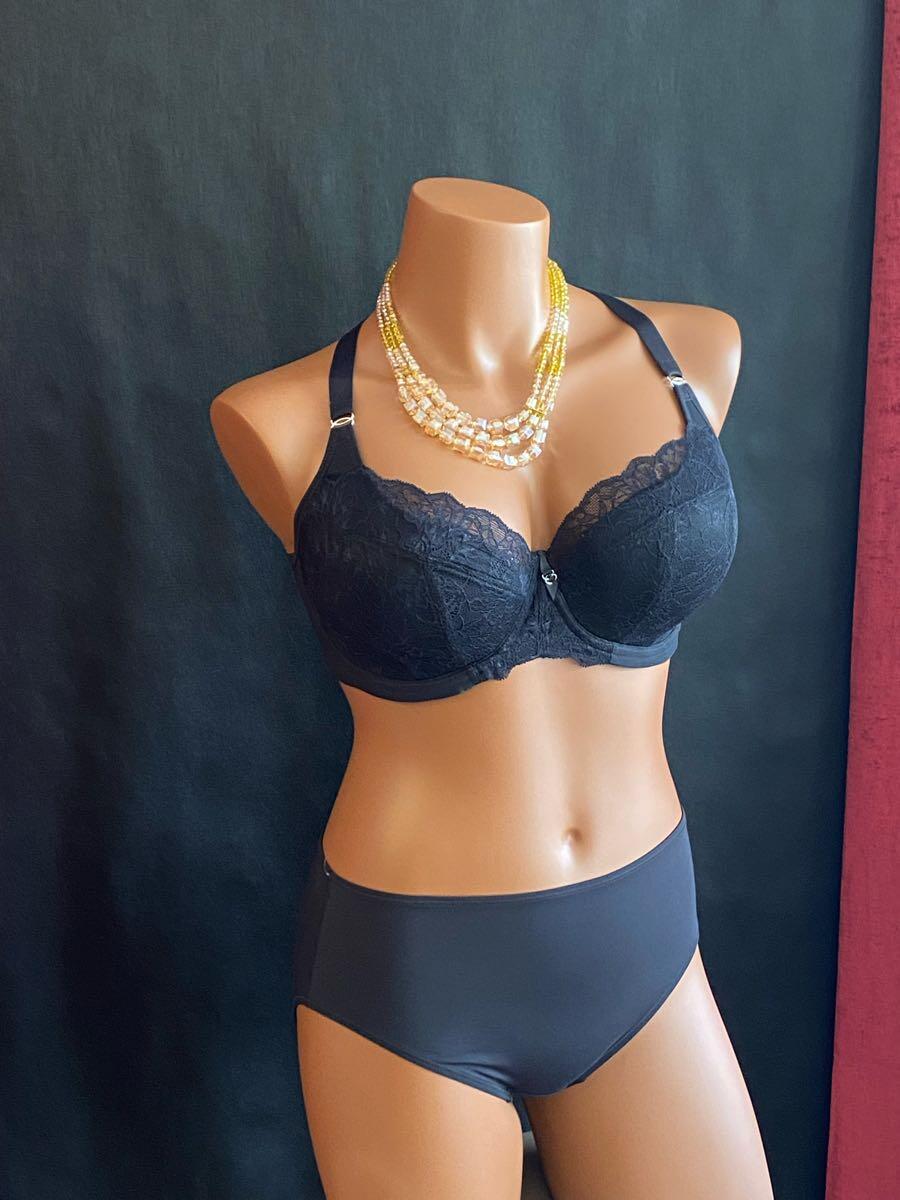 Bra Fitter, Bare Moxie Bra Boutique