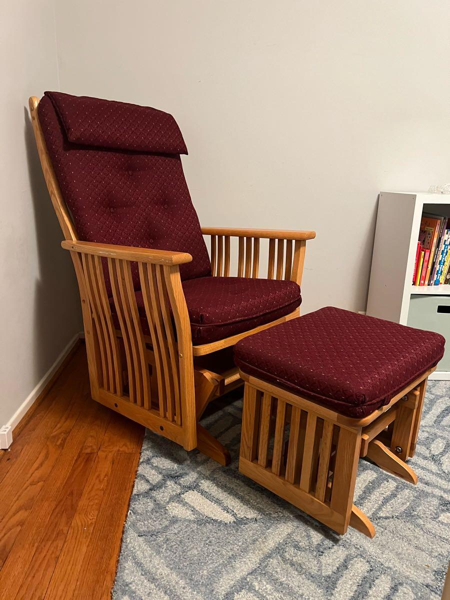 Wooden Nursery Glider with Ottoman