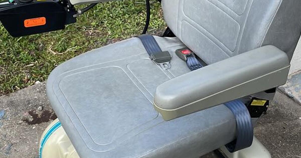 Hoveround MPV4 electric power chair for 350 in Nokomis, FL For Sale