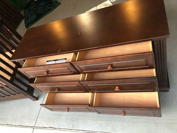 Baby cache bliss curved top crib deals