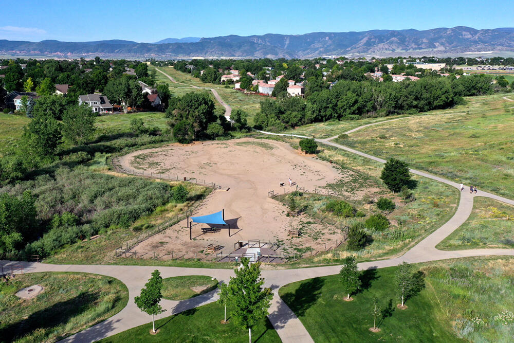 Installation of new allseason, permanent shade structures at the Metro