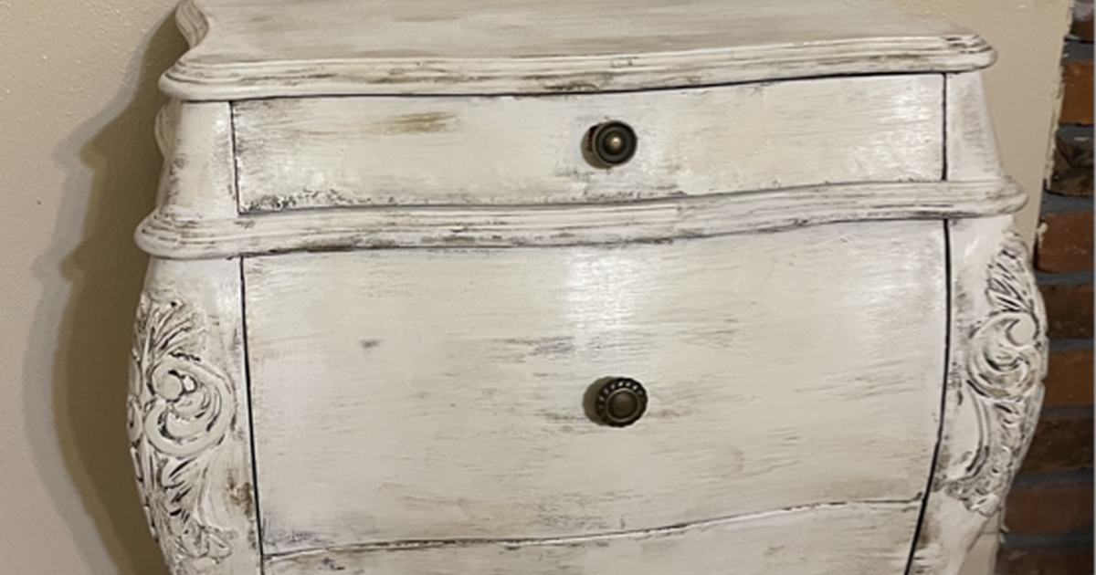 Accent table for 130 in Gretna, LA For Sale & Free — Nextdoor