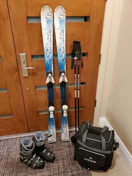 Calibre amatør Electrify Salomon Origins Amber Womens Ski Package 154 (used Once) For $315 In Woodl&  Hills, CA | For Sale & Free — Nextdoor