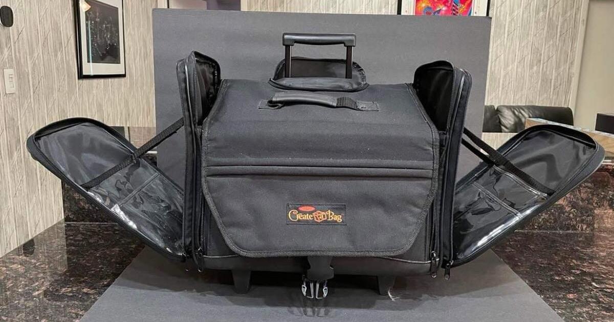 CreateABag Scrapbooking/Craft bag on Wheels. Great condition, a