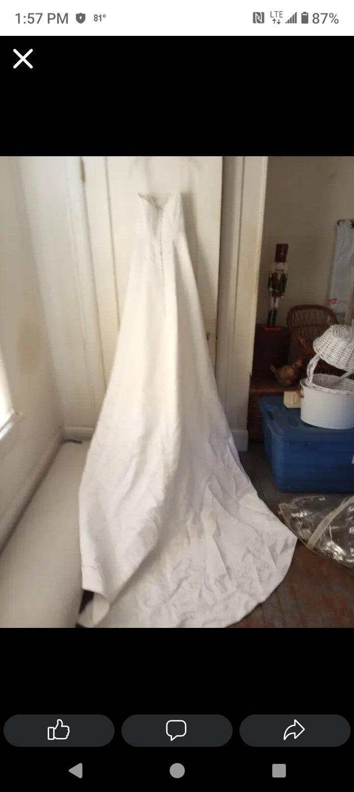 White Dress With Button Detail For $75 In Lexington, KY | For Sale & Free   Nextdoor