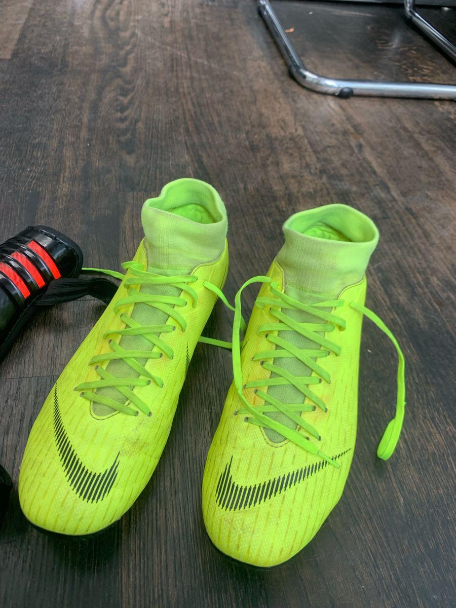 Nike Voetbalschoenen Maat 43 Voor Gratis In Utrecht, UT | Gratis/Te Koop —  Nextdoor