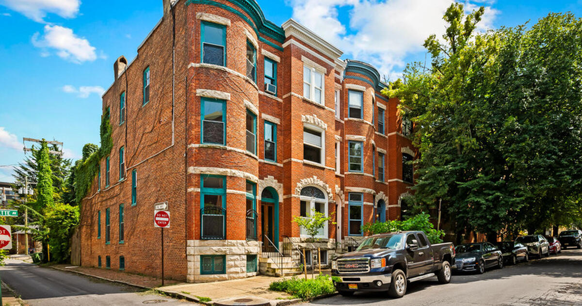 Bolton Hill endofgroup rowhouse for rent for 3250 in Baltimore, MD