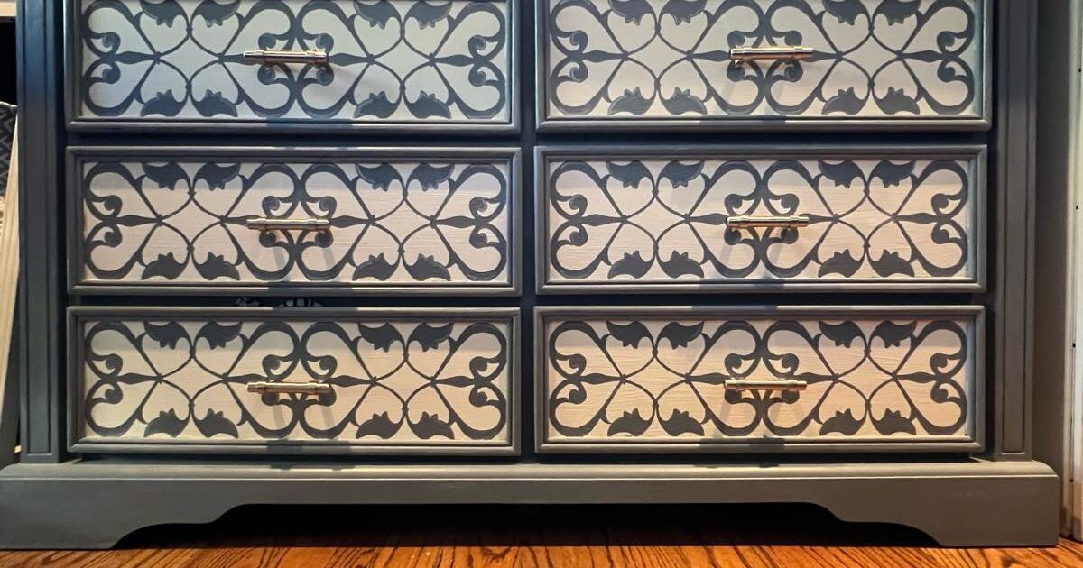 6 drawer dresser ( 56”x32”x20” ) for 100 in Thousand Oaks, CA For