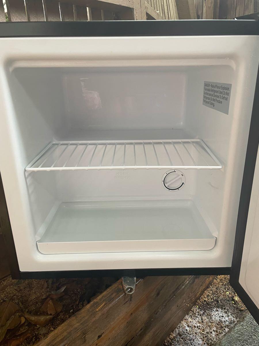 Mini Fridge Freezer Combo for Sale in Redwood City, CA - OfferUp