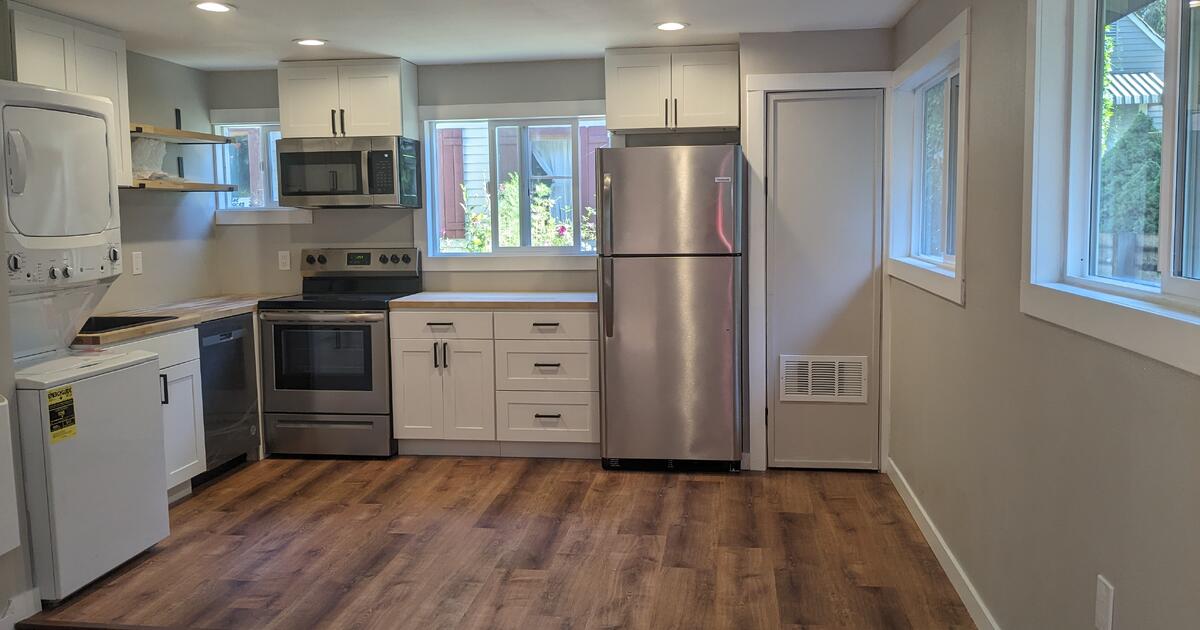 MotherInLaw For Rent In Meadowbrook! for 1600 in Seattle, WA For