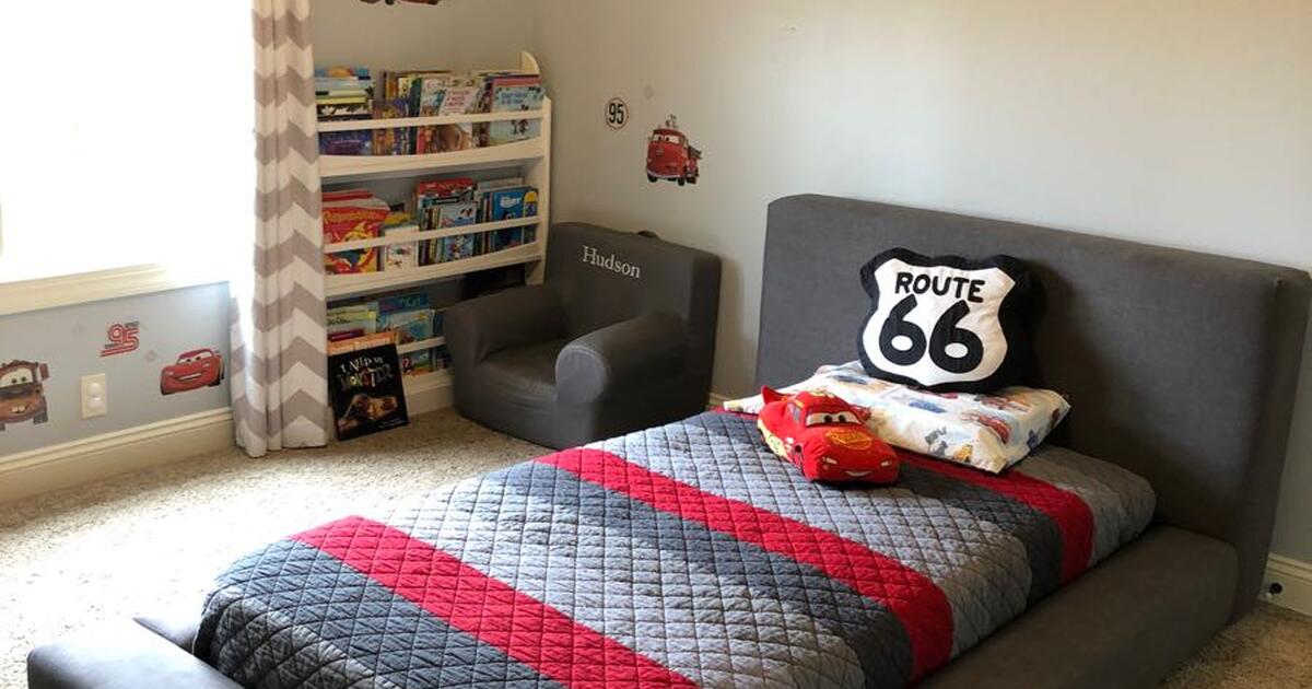 Pottery Barn platform bed for sale for 50 in Omaha, NE Finds — Nextdoor