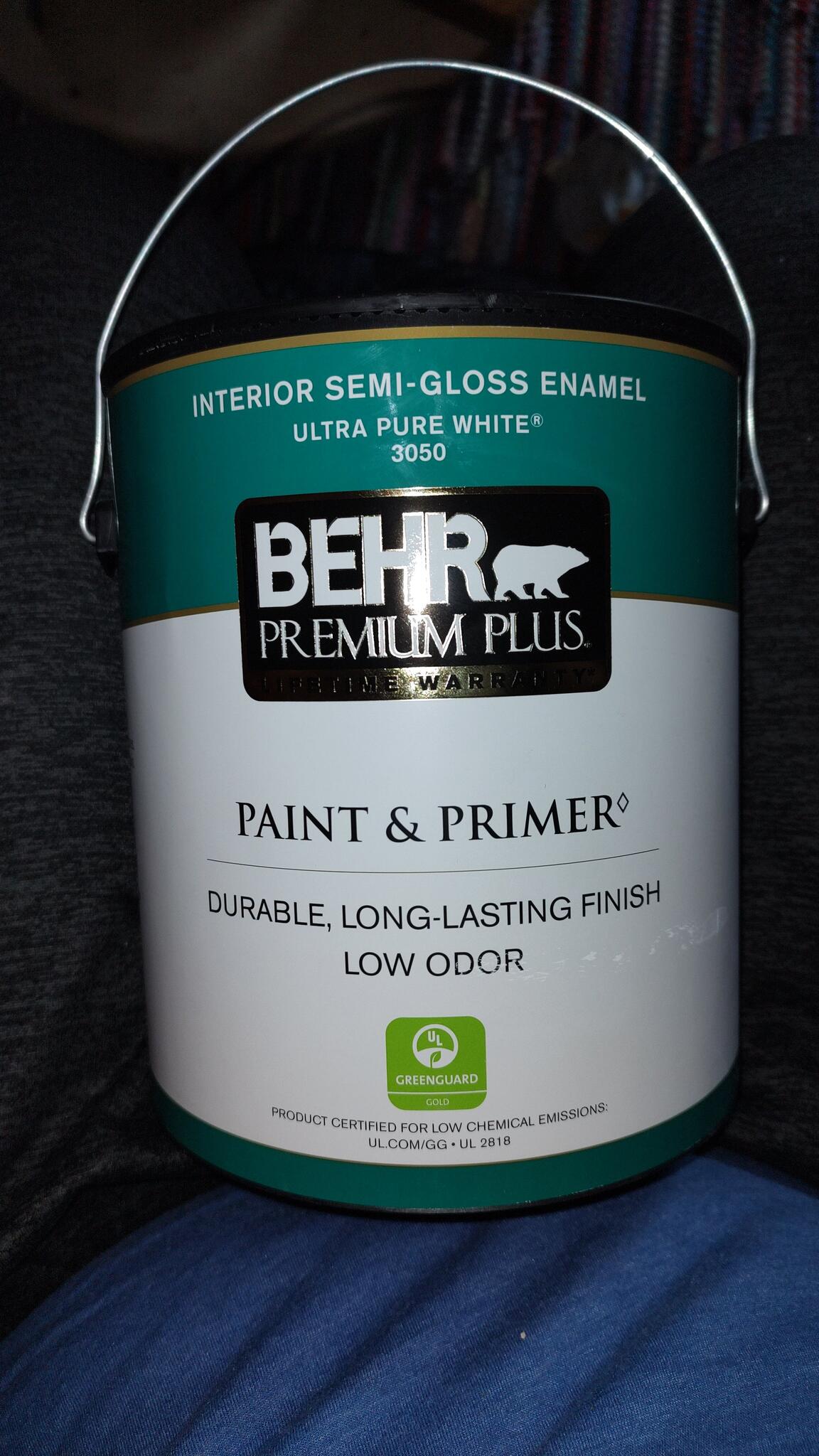 Behr paint & primer1 gallon Ultra Prue White for 20 in Louisville, KY For Sale & Free