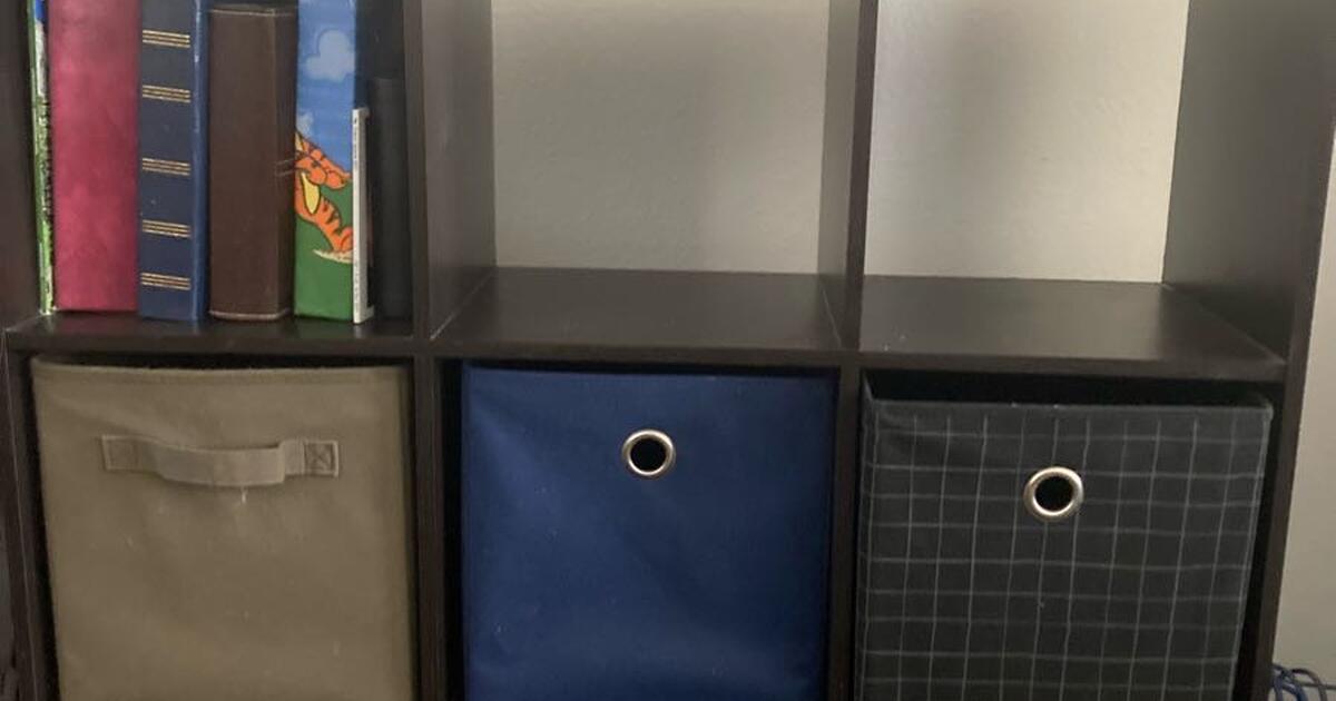 9-cubby-shelf-dark-brown-for-free-in-unionville-tn-for-sale