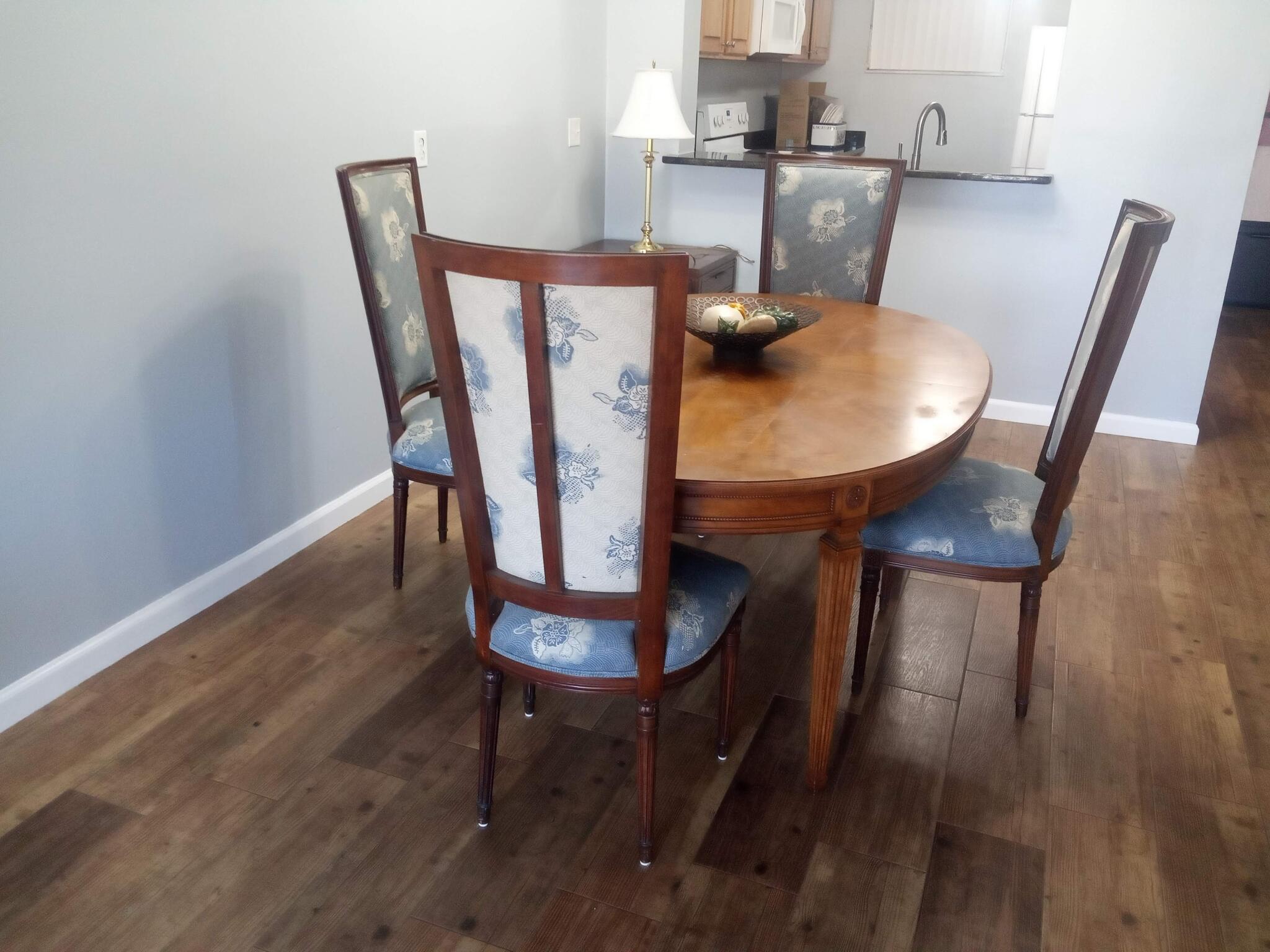 Furnitures!! Everything That You See For 200! for 140 in Sarasota, FL