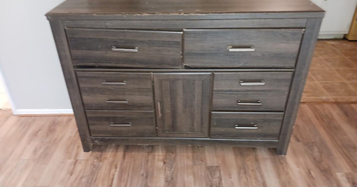 Dresser for Free in Cincinnati, OH Finds — Nextdoor