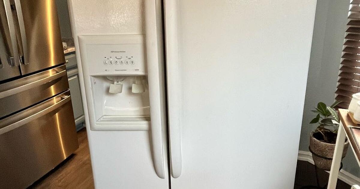 Kenmore refrigerator for 210 in Albuquerque, NM For Sale & Free
