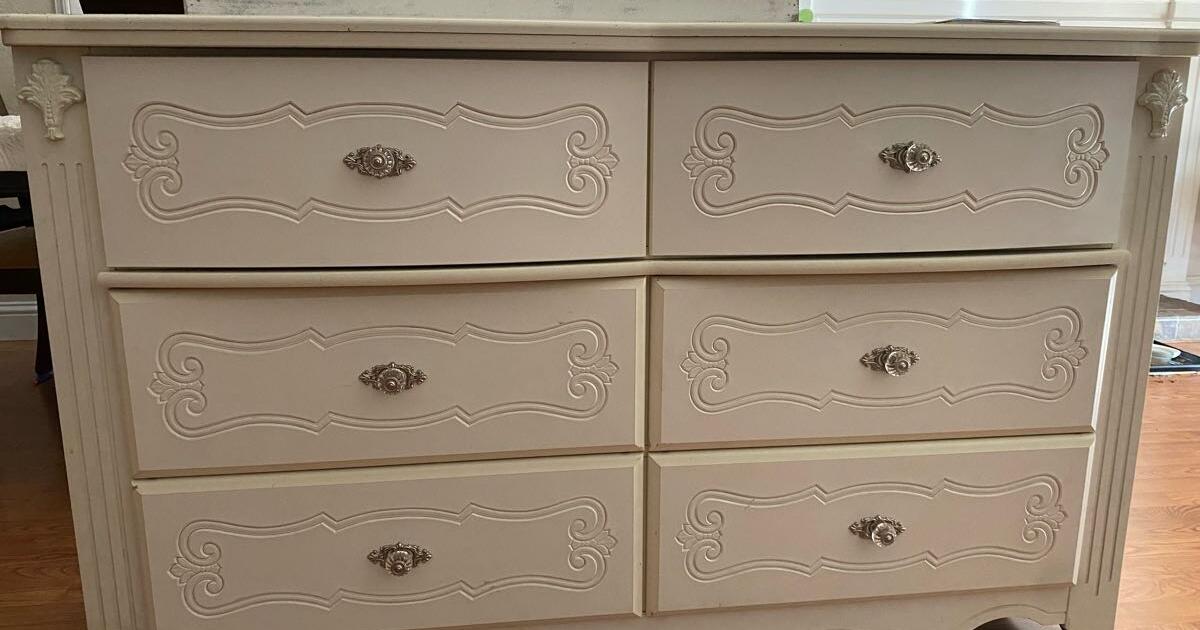 Dresser for Free in Sacramento, CA Finds — Nextdoor