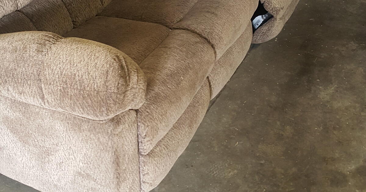 Recliner couch and loveseat for 80 in Quincy, IL For Sale & Free