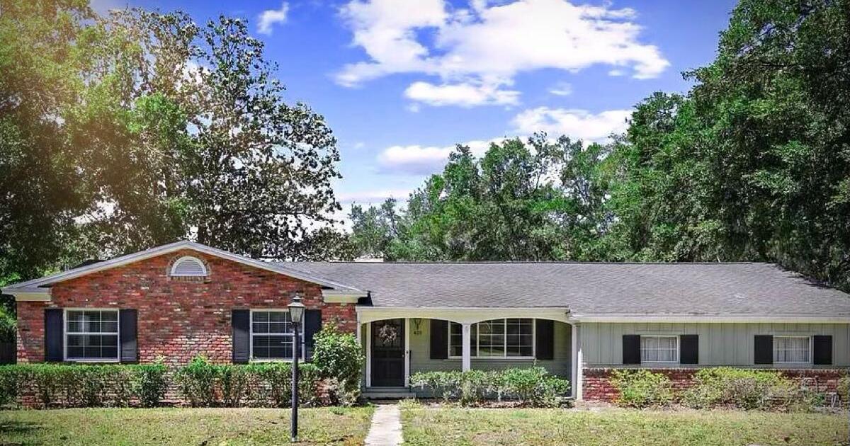 Estate Sale in Winter Park! Furniture, tools, and more! for 1234 in