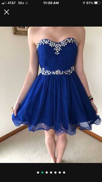 Homecoming Dresses For $25 In Farmington Hills, MI | For Sale & Free Nextdoor Homecoming Dresses For $25 In Farmington Hills, MI | For Sale & Free Nextdoor
