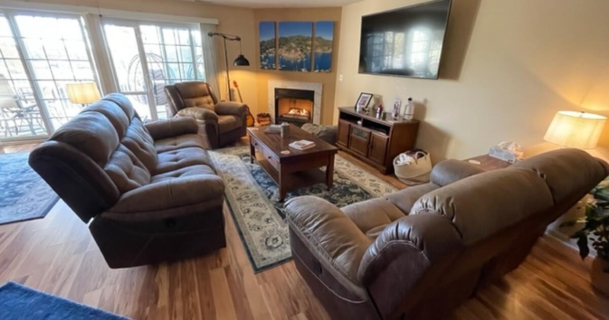 Power Reclining Living Room Furniture Set for 1150 in Rehoboth Beach