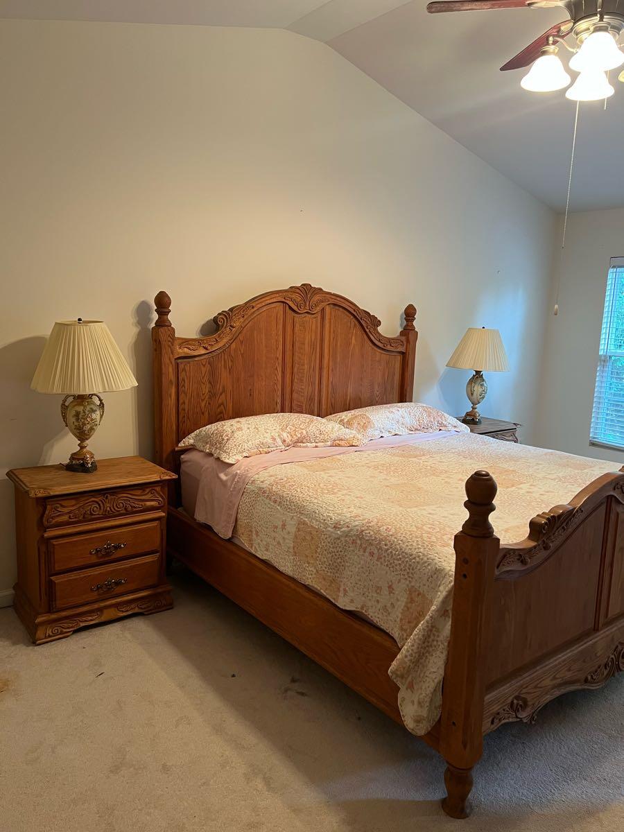 Oakcrest Seven-Piece Bedroom Set