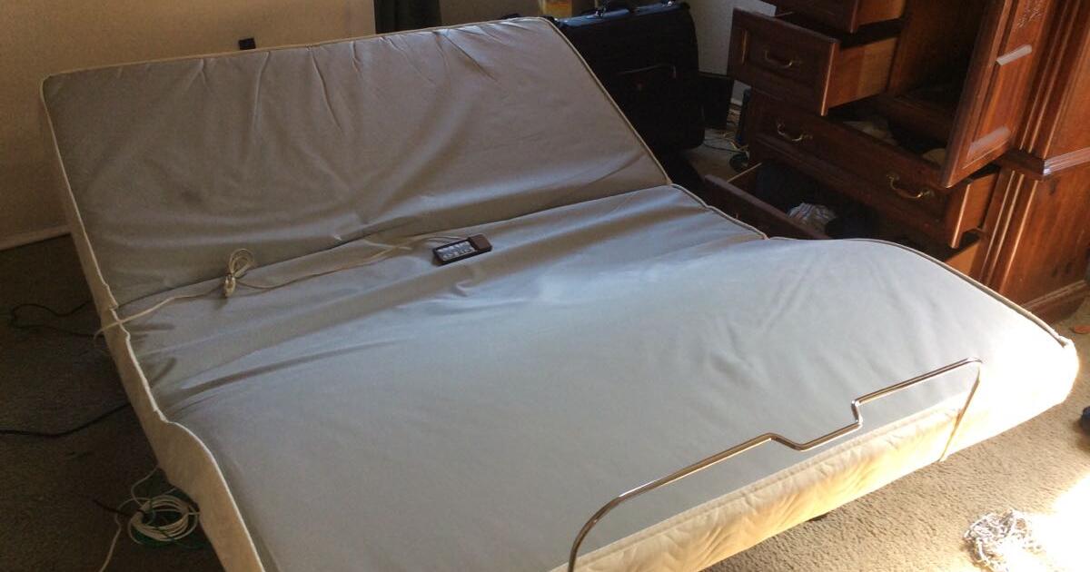 Craftmatic I adjustable bed frame Queen for Free in Fort Worth, TX
