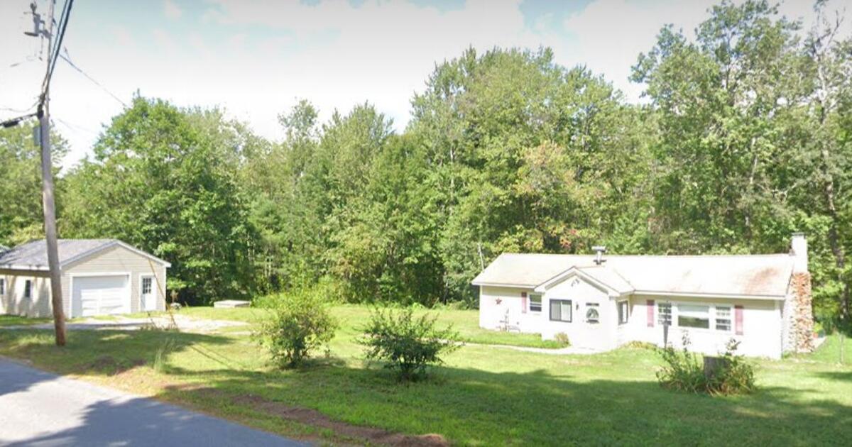 One Bedroom House With Garage For Rent In N. Pembroke in Pembroke, NH