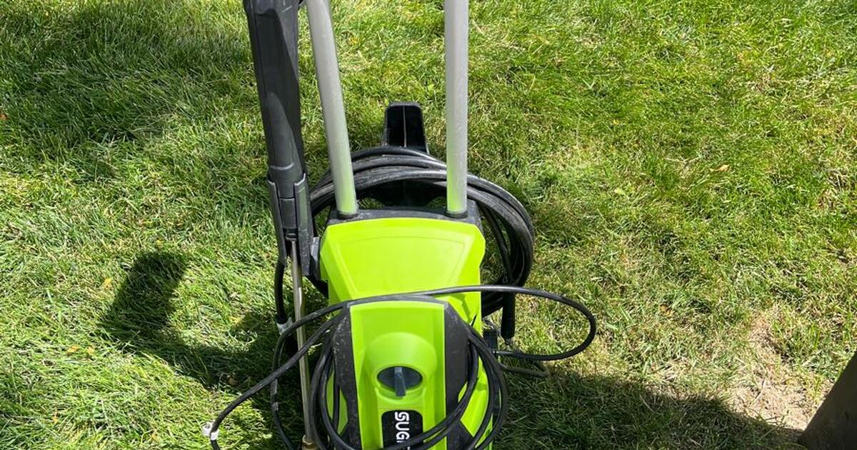 Free electric pressure washer. Works intermittently. for Free in