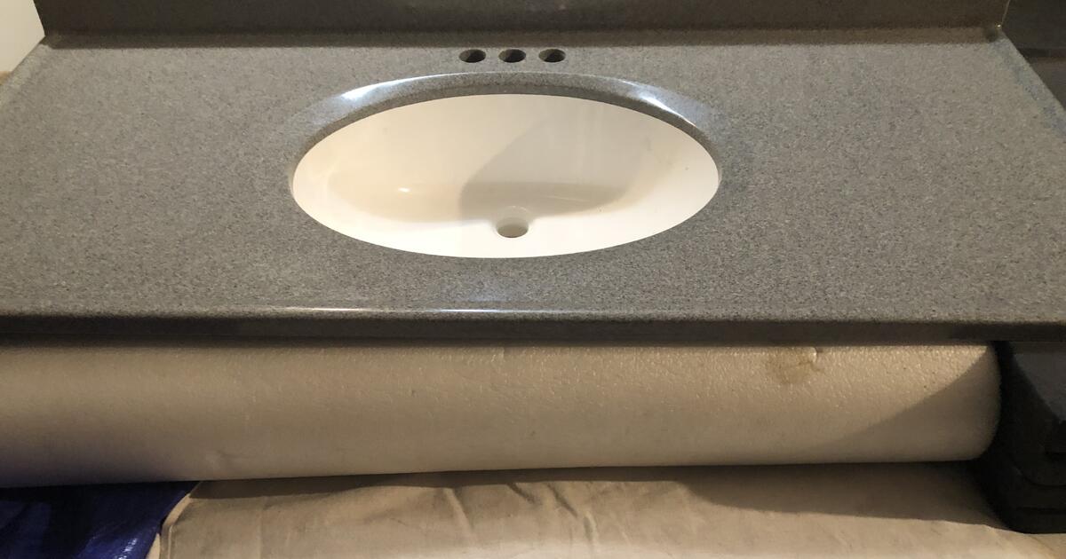 NEW Jenson Vanity + Jenson Mirror 900 (San Diego) for 900 in San