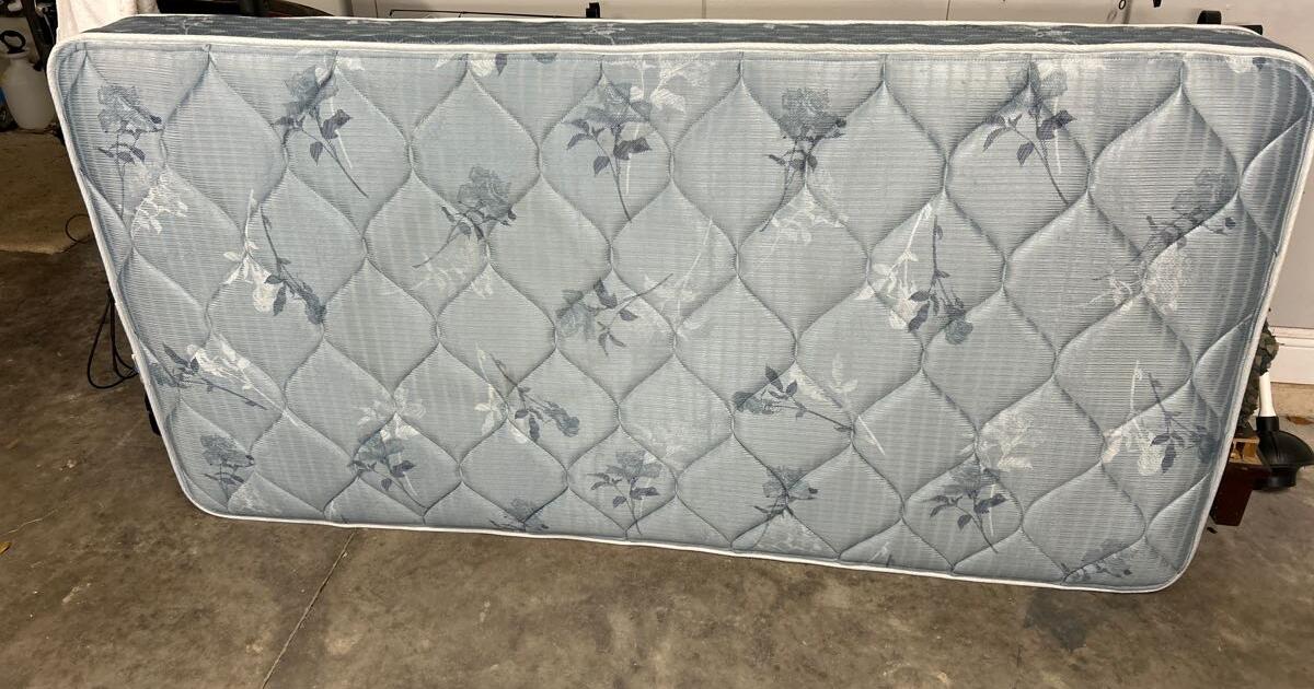 Twin Mattress for Free in Clermont, FL For Sale & Free — Nextdoor