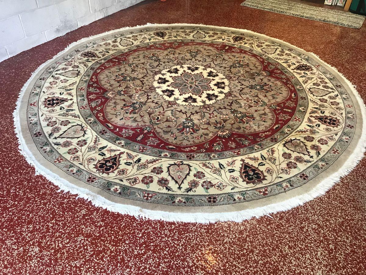8ft Round Oriental rug for 75 in Wilmington, NC For Sale & Free