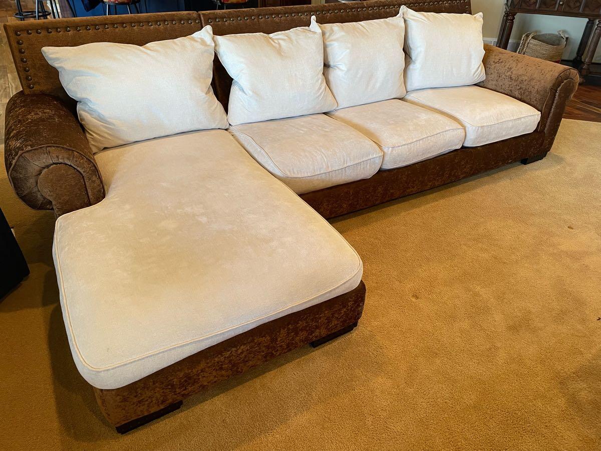 Sectional Couch w Chaise for 220 in Omaha, NE For Sale & Free — Nextdoor