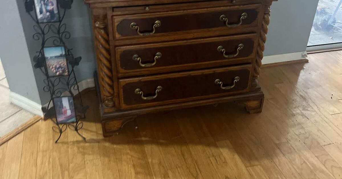 dresser for 45 in Tampa, FL For Sale & Free — Nextdoor