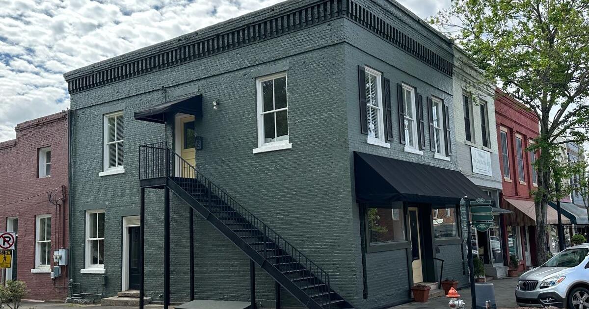 For Rent Downtown Greensboro for 1750 in Greensboro, GA For Sale