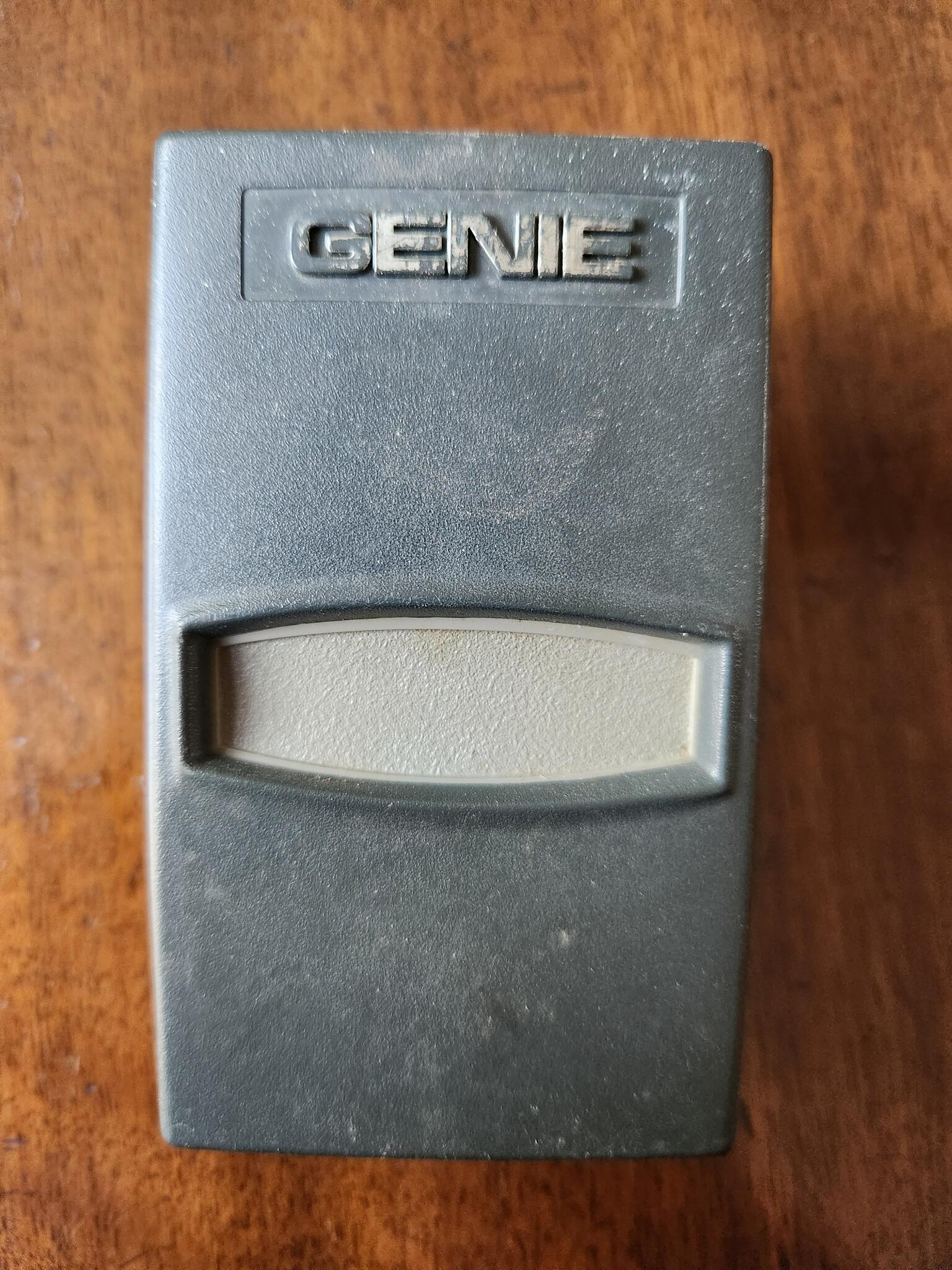 ISO Vintage Genie Garage Door Remote Model AT90 in Working Condition