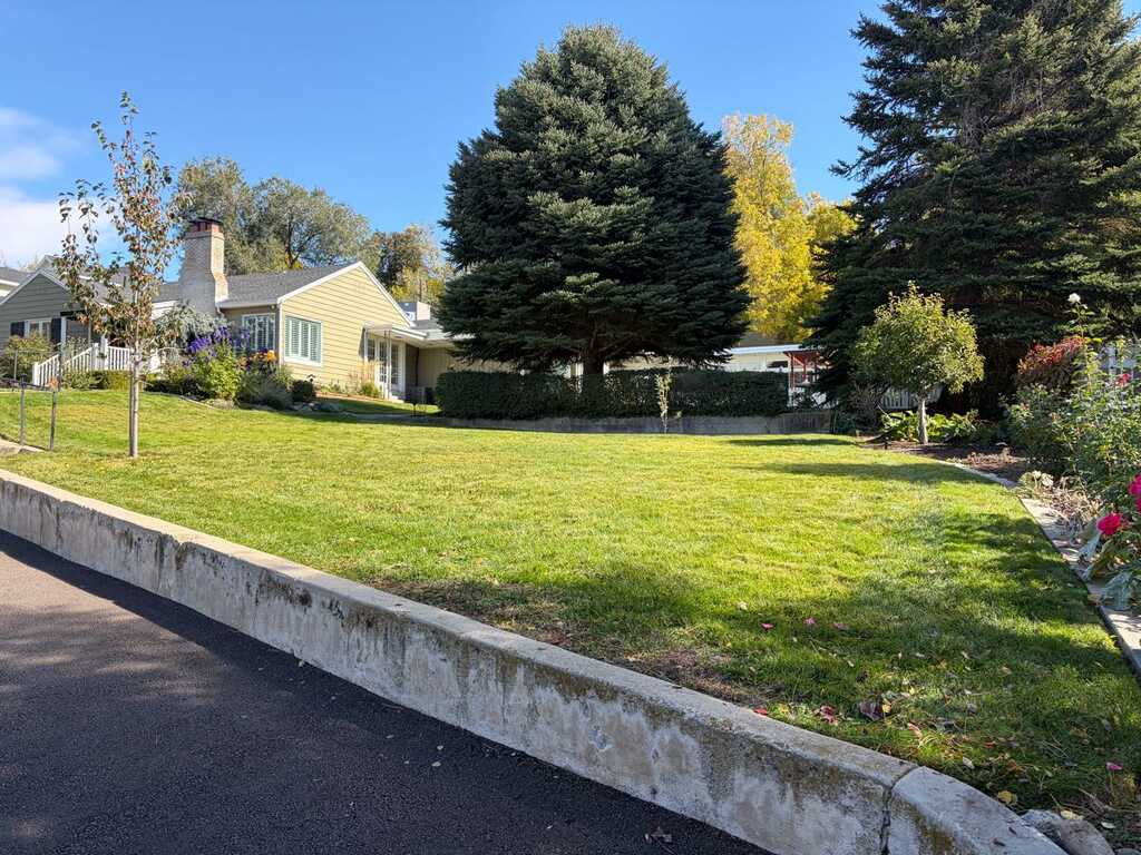 After: Continue mow lawn and pre for winter ❄️ at (801) 793-3045 thanks neigh