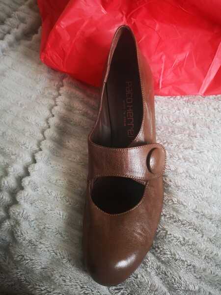 Mocha court shoes online