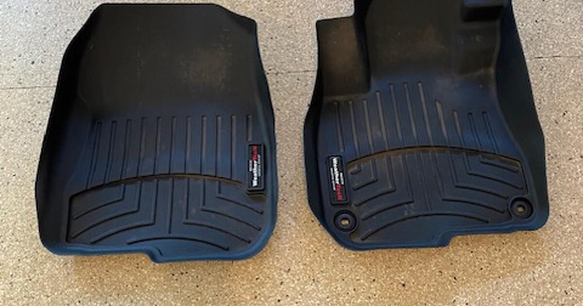 2 Weathertech front mats for Honda CRV. fits 20172019 and probably