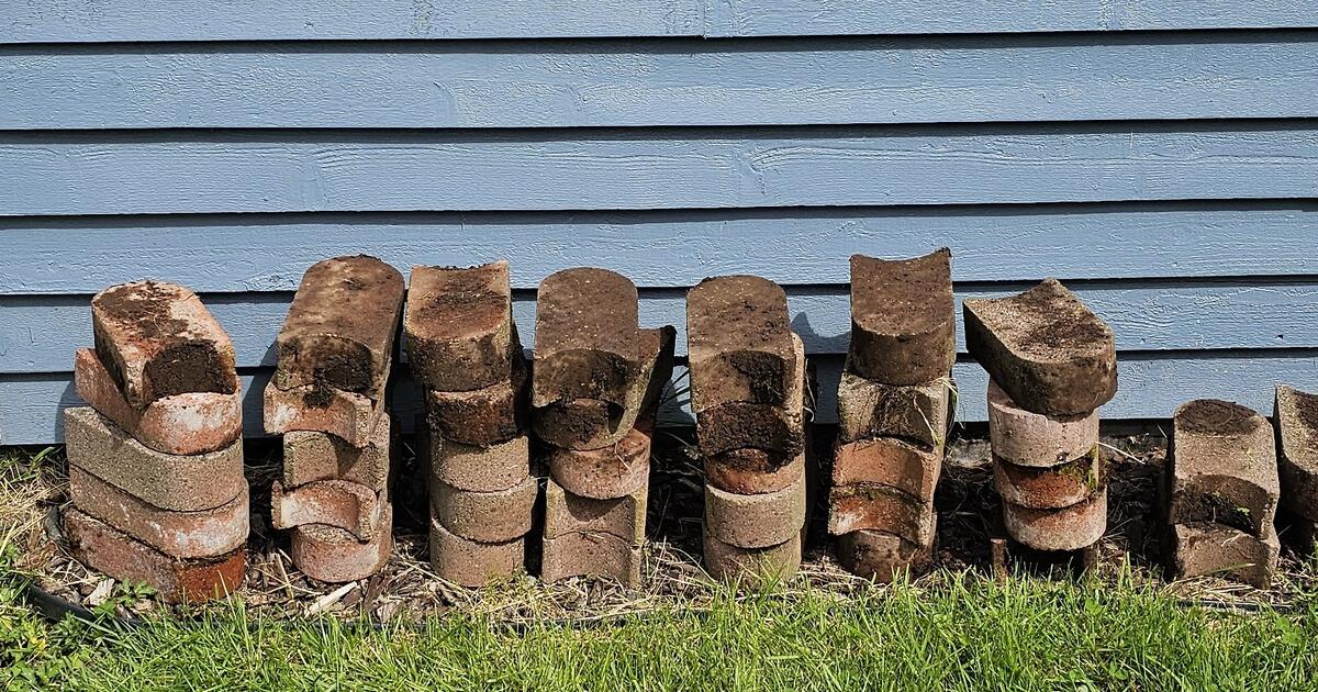 Bricks And Rocks for Free in Everett, WA | For Sale & Free — Nextdoor