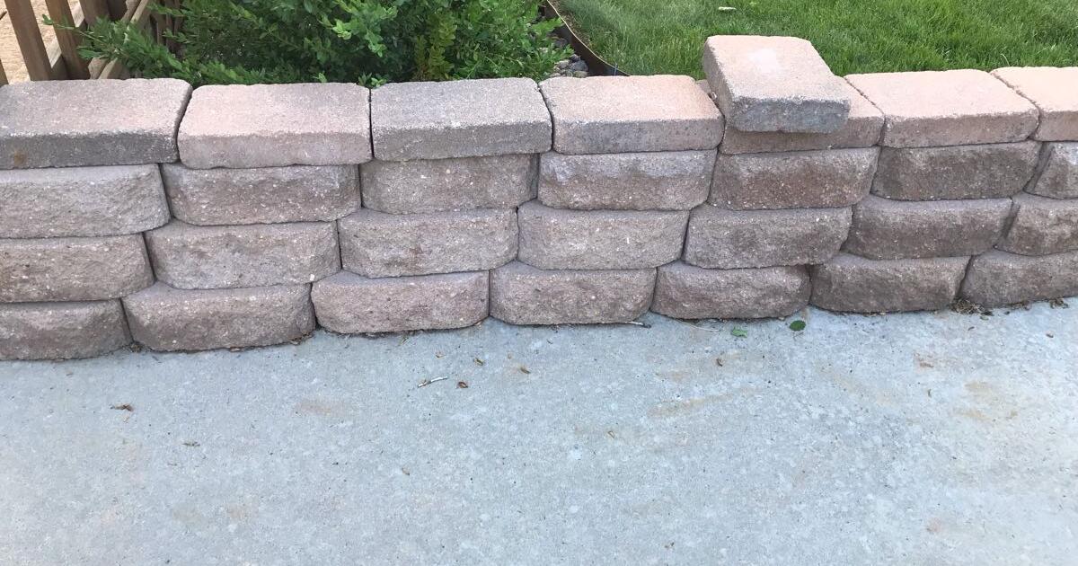 Small Retaining Wall Blocks (26) & 4 18x18 Red Patio Pavers for 30 in