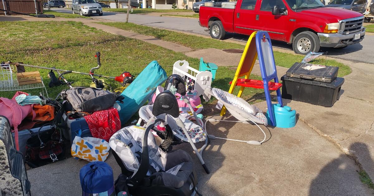 Garage Sale 800 to 500 for 1 in Ennis, TX Finds — Nextdoor